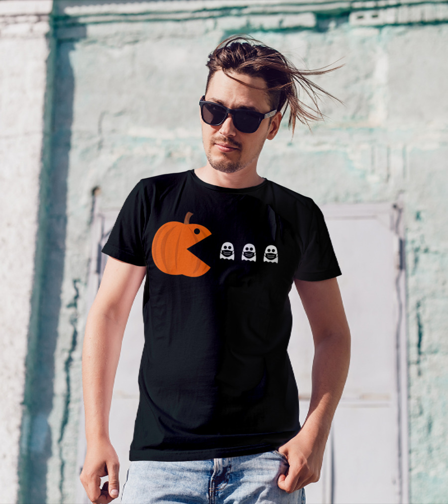 Pac-Man Pumpkin Eating Ghosts Funny Halloween Men's T-Shirt