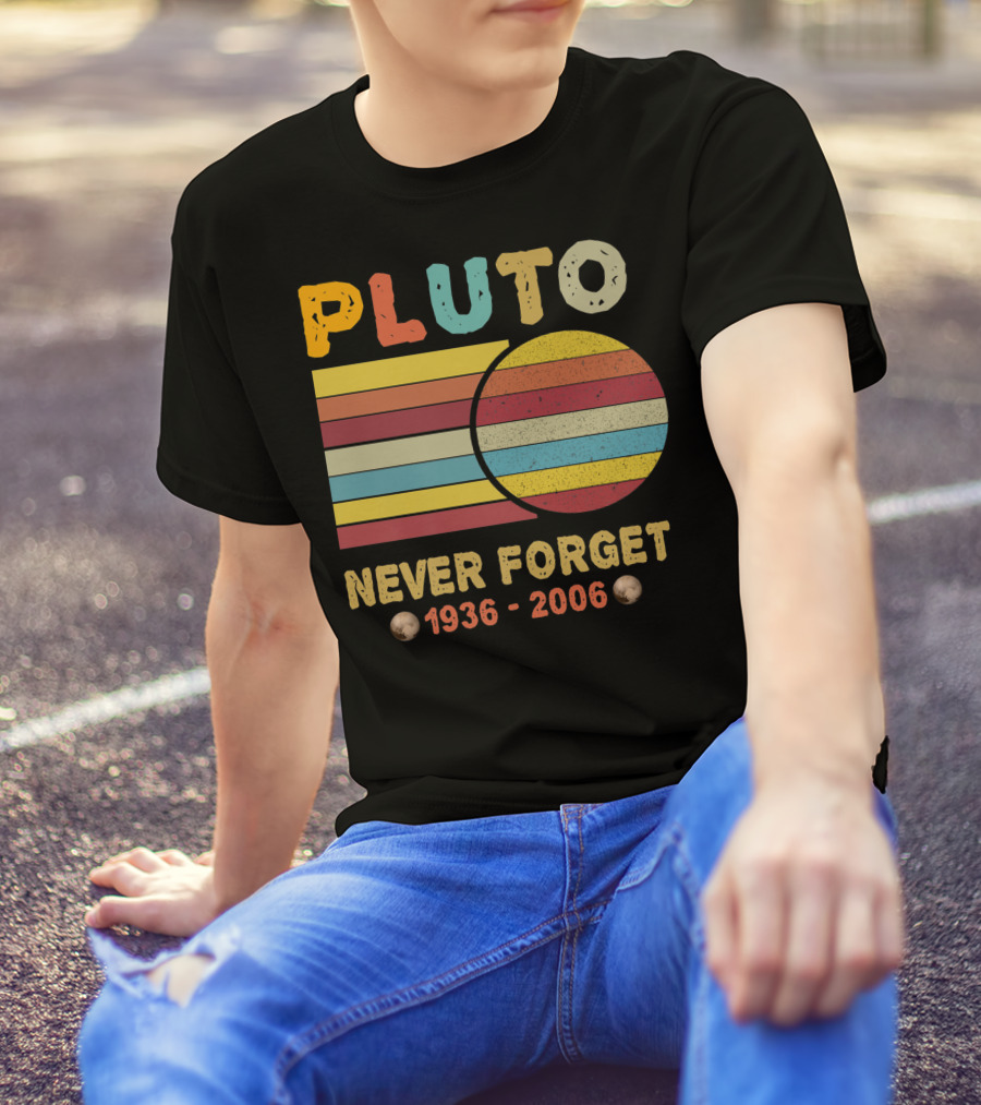 Pluto Never Forget 1930 2006 Vintage Retro Space Science Nostalgia T-Shirt