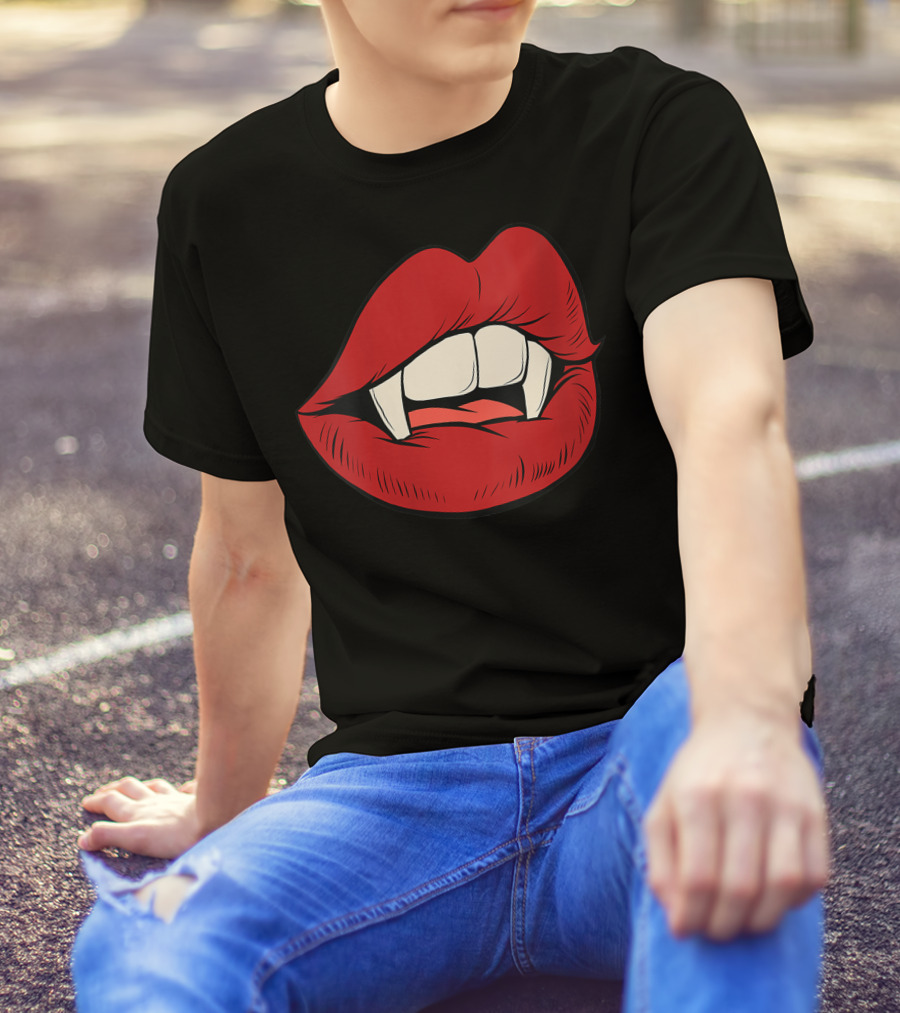 Women Vampire Kiss Halloween Rock Punk Goth Lips Fangs T-Shirt