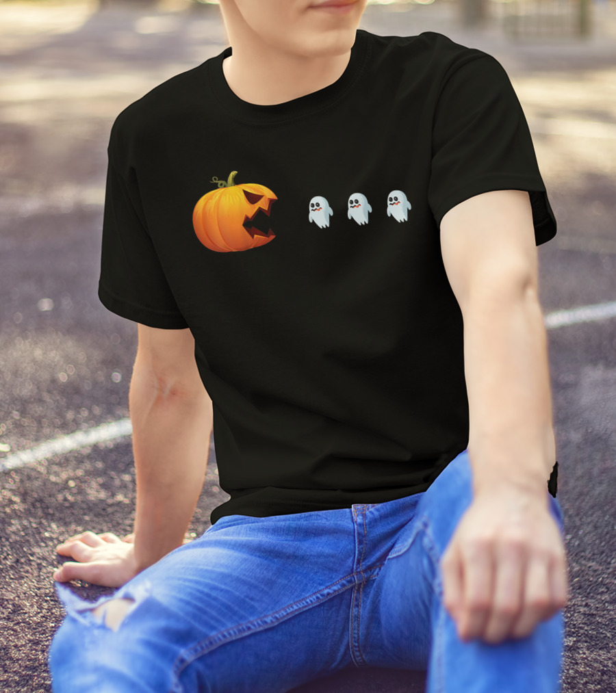 Halloween Jackolantern Chasing Ghosts Pumpkin Ghost Hunter T-Shirt
