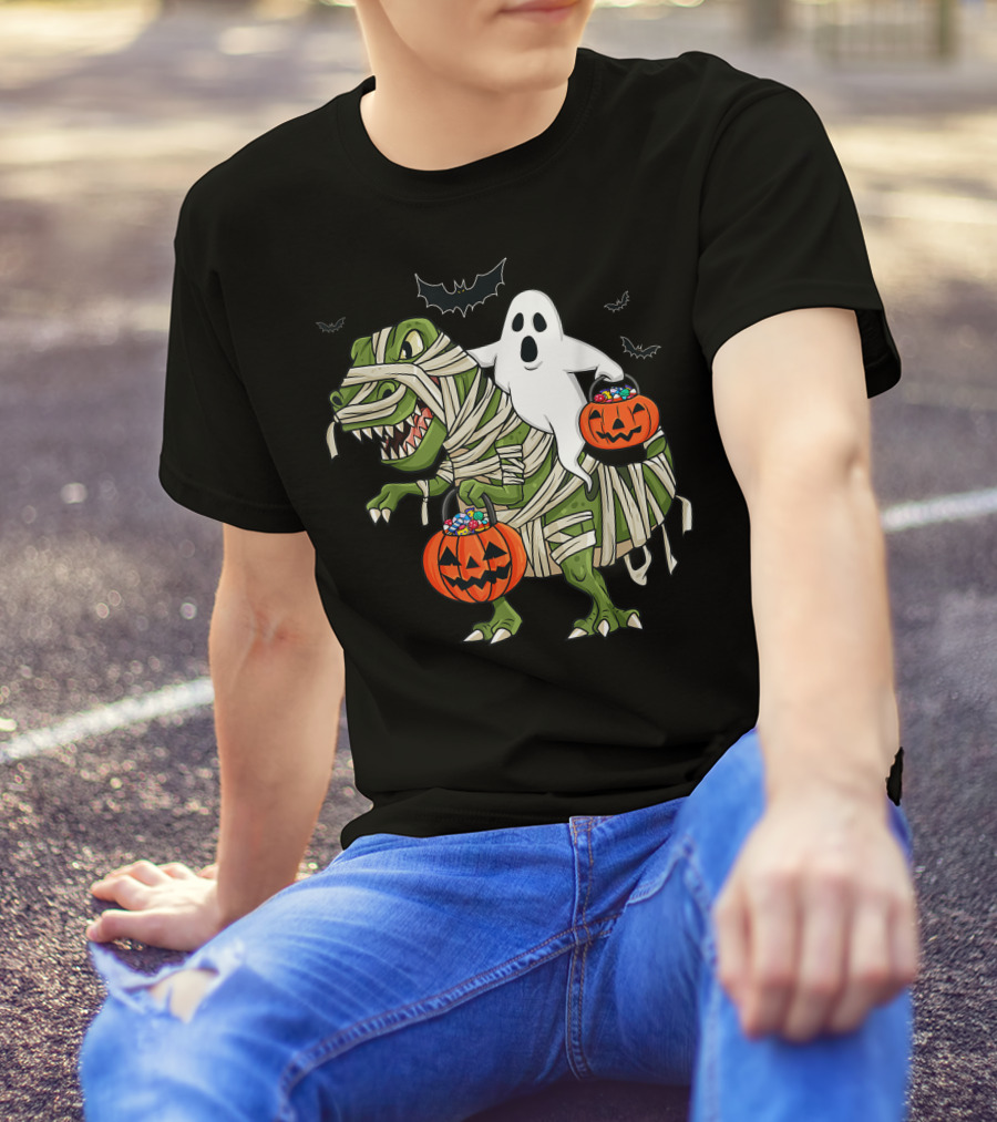 Halloween Ghost Riding Mummy Dinosaur With Pumpkins And Bats T-Shirt