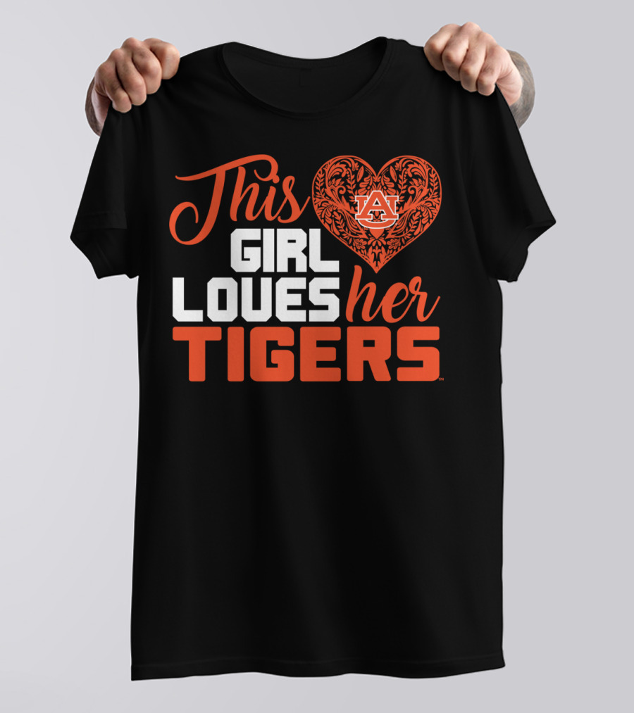 This Girl Loves Her Auburn Tigers Heart T-Shirt
