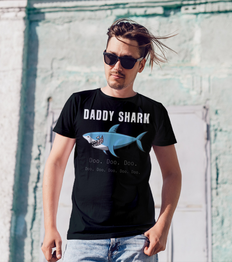 Daddy Shark Doo Doo Doo Funny Shark Family Dad T-Shirt