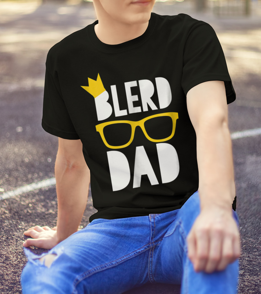 Blerd Dad Yellow Geeky Glasses Crown Black Nerd Dad T-Shirt