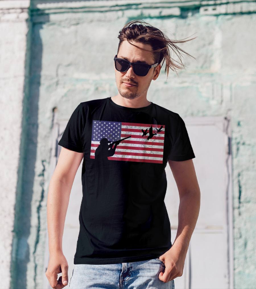 American Flag Goose Hunter Dad Silhouette With Flying Geese T-Shirt