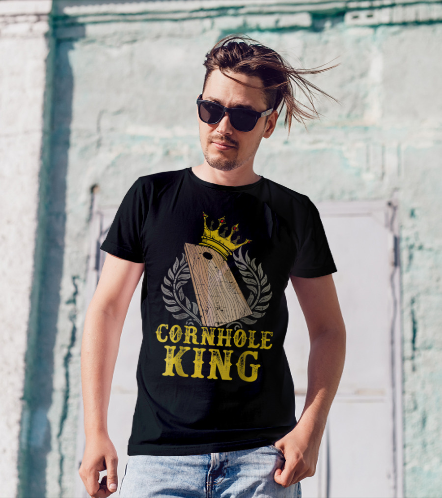 Cornhole King Bean Bag Game Summer Dad Papa18 Crown Laurel Wreath T-Shirt