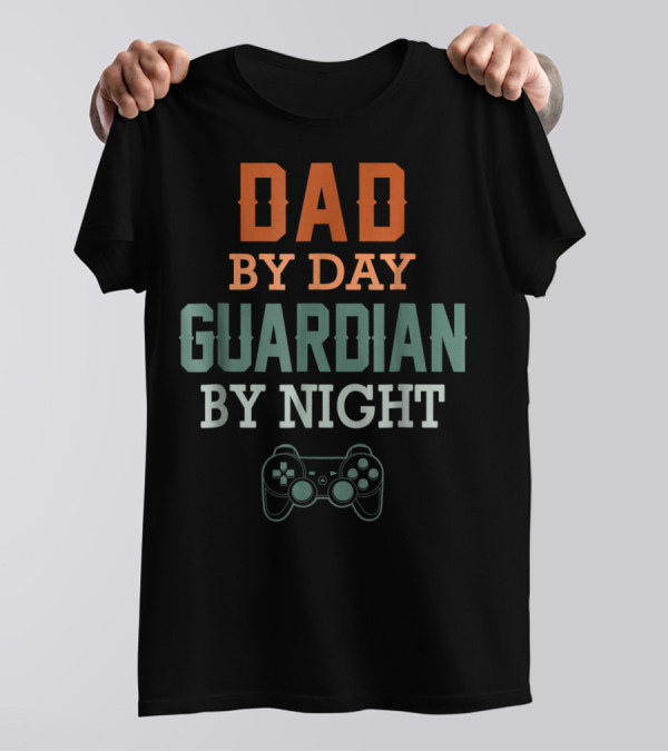 DAD BY DAY GUARDIAN BY NIGHT Gaming Controller T-Shirt