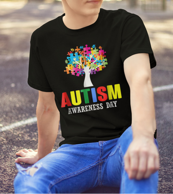 Autism Awareness Day Colorful Puzzle Tree T-Shirt