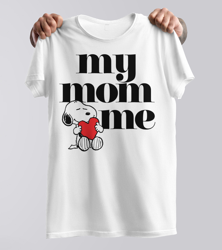 Peanuts Snoopy My Mom Loves Me Heart T-Shirt