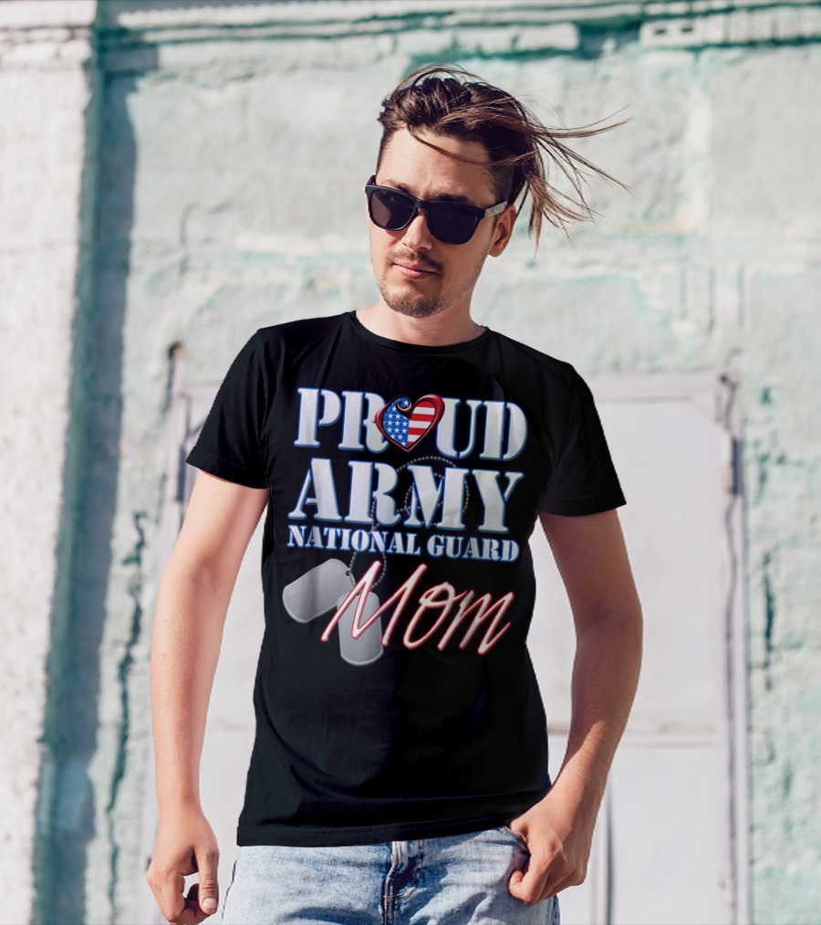 Proud Army National Guard Mom USA Heart Dog Tags T-Shirt