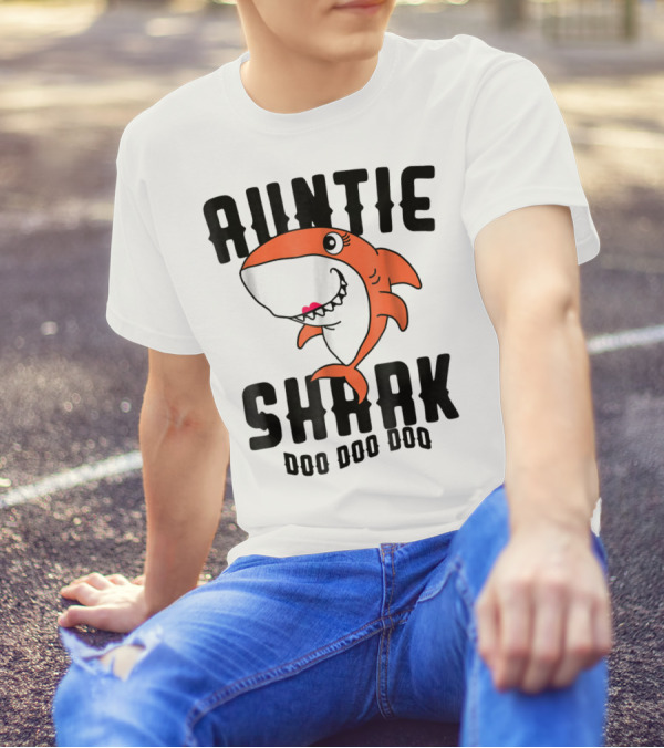Auntie Shark Doo Doo Doo Mom Grandma Halloween Christmas T-Shirt