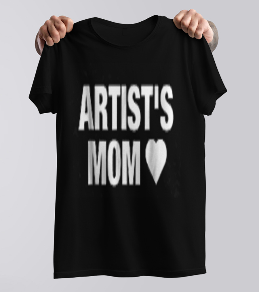 ARTIST'S MOM HEART T-Shirt