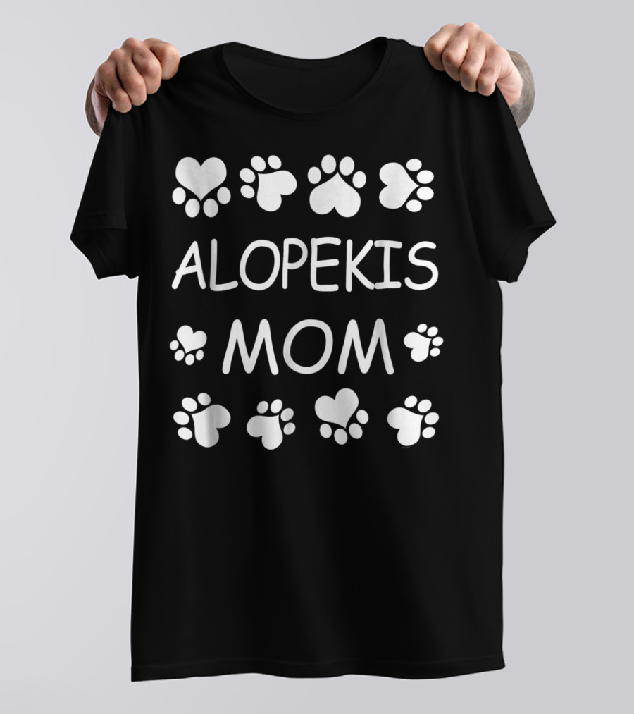 Alopekis Mom Paw And Heart Christmas Birthday Gift T-Shirt