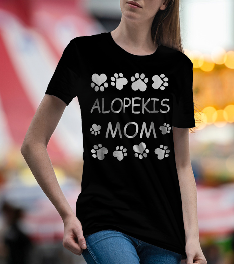 Alopekis Mom Paw And Heart Christmas Birthday Gift T-Shirt