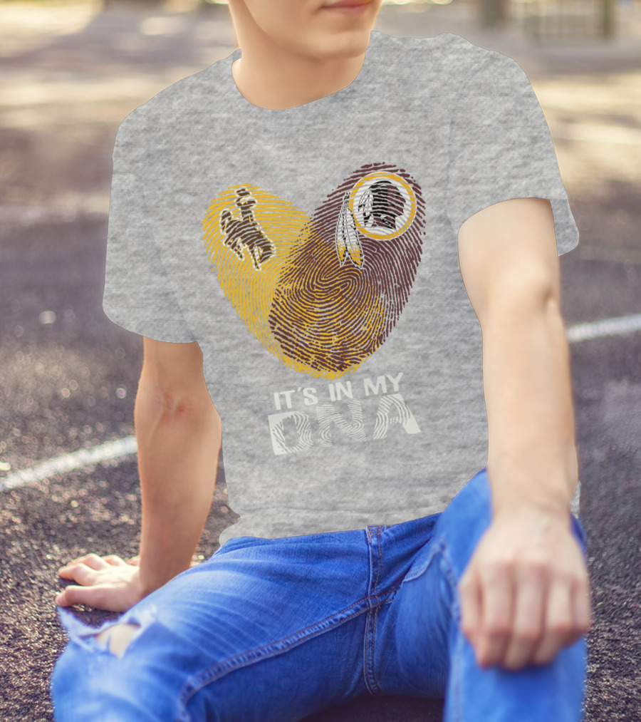 It's In My Dna Wyoming Cowboys Washington Redskins T-Shirt