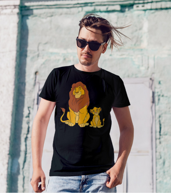 Disney The Lion King Mufasa And Young Simba Sitting Together T-Shirt