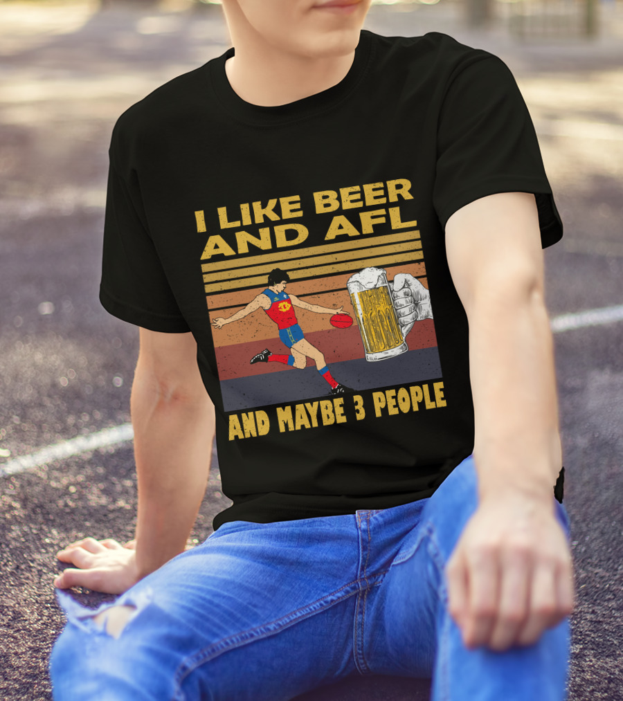 I Like Beer And AFL Maybe 3 People Retro Player And Beer Mug T-Shirt