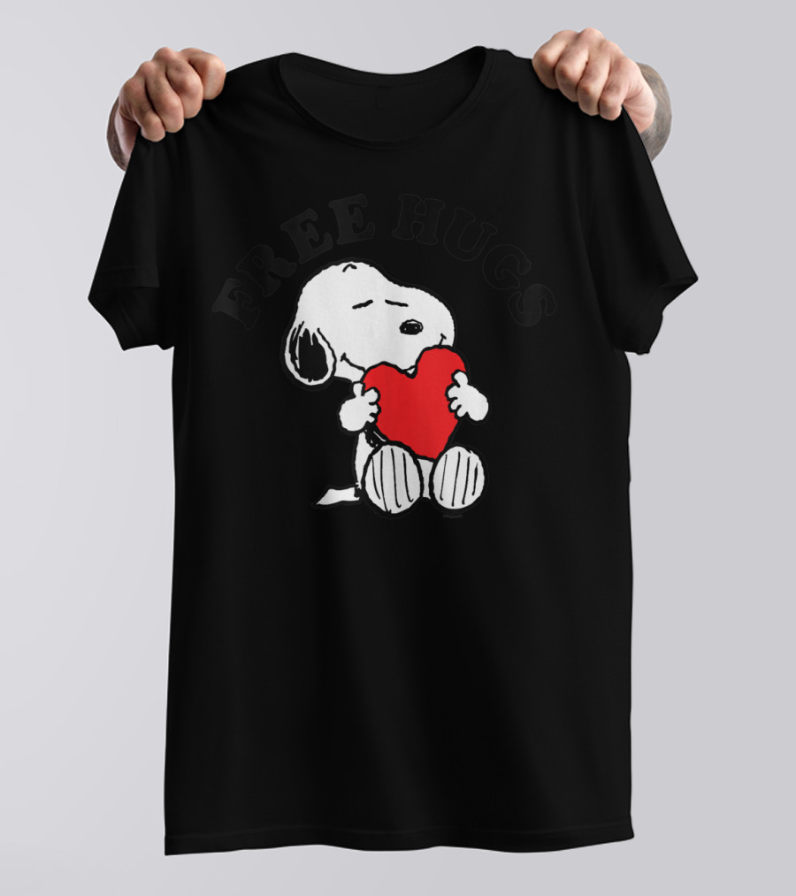 Snoopy Free Hugs Red Heart Peanuts T-Shirt