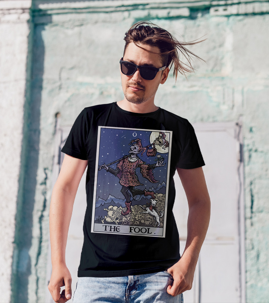 The Fool Tarot Card Gothic Halloween Jester On Skull Pile T-Shirt