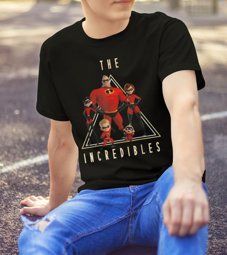 The Incredibles Classic Family Shot With Iconic Superhero Poses T-Shirt