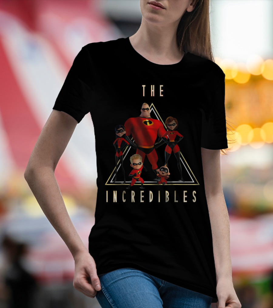 The Incredibles Classic Family Shot With Iconic Superhero Poses T-Shirt