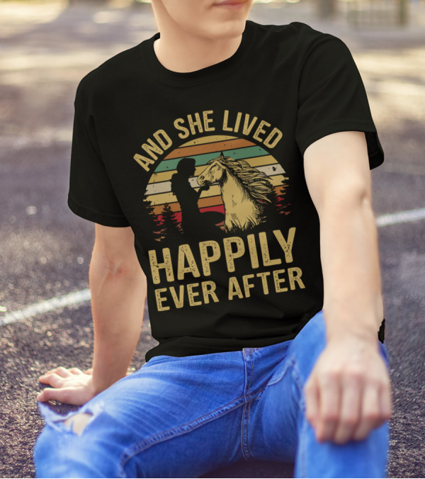 AND SHE LIVED HAPPILY EVER AFTER HORSE SILHOUETTE VINTAGE STRIPES T-Shirt