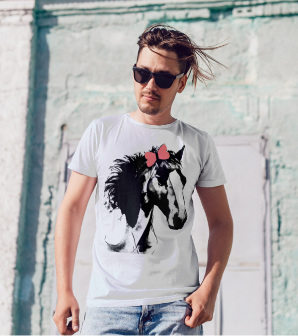 Cute Horse With Pink Bow For Horseback Riding T-Shirt