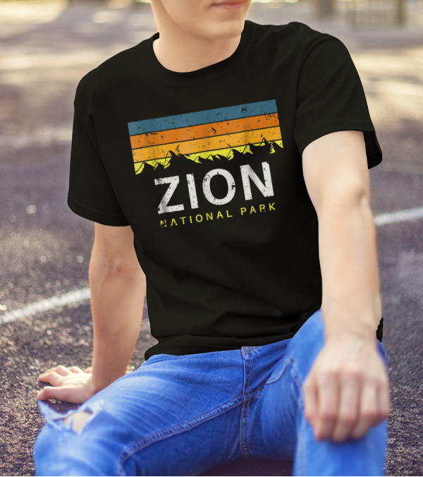 Zion National Park Vintage Utah Sunset Stripe Design Souvenir T-Shirt