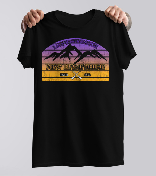 Lake Winnipesaukee New Hampshire ESTD 1632 Sunset Retro Mountains T-Shirt