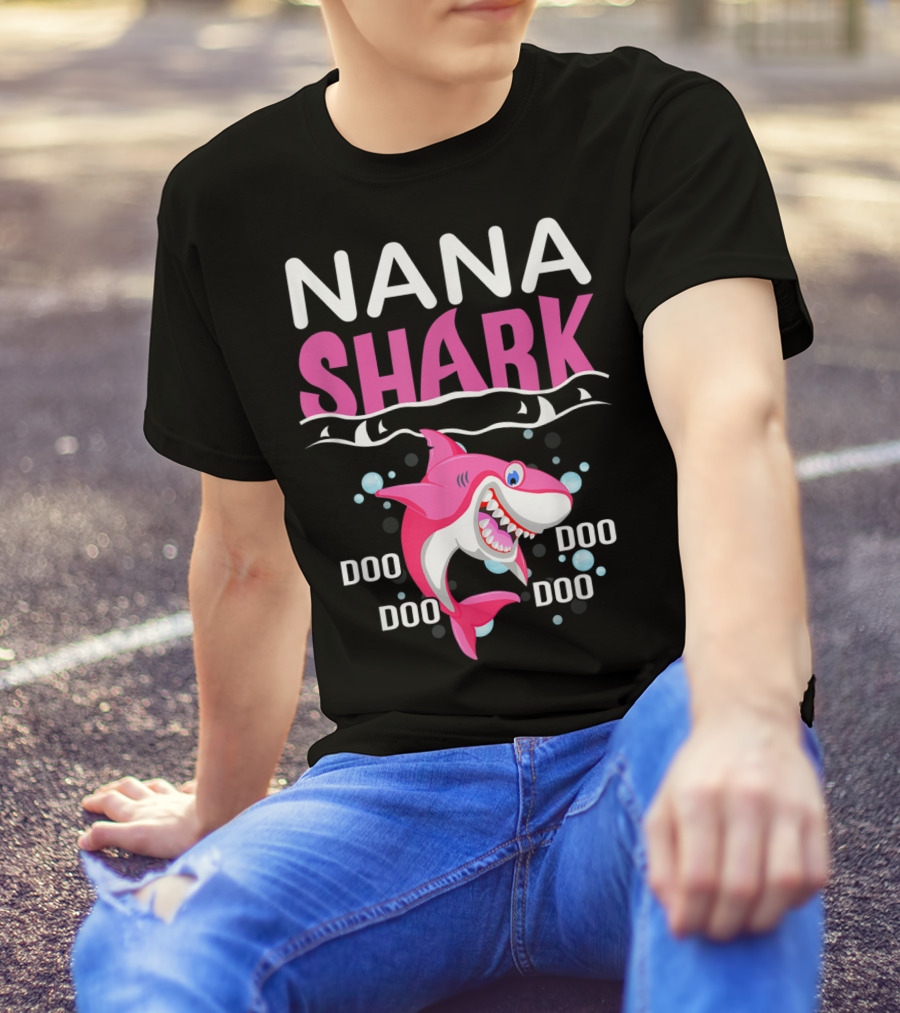 Nana Shark Doo Doo Doo Mothers Pink Shark With Bubbles T-Shirt