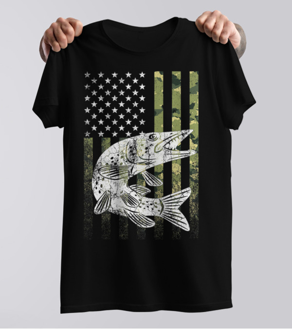 Camouflage USA Flag Musky Fishing Patriotic Fisherman T-Shirt