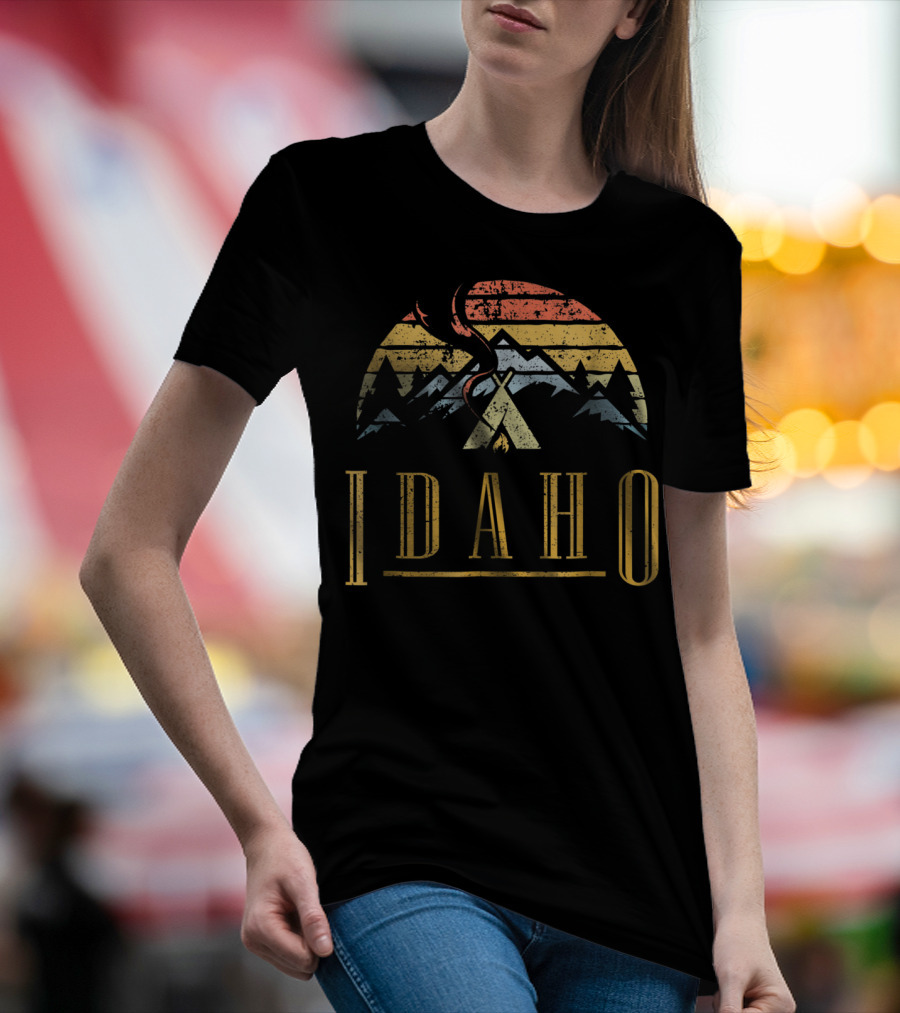 Idaho Vintage Mountains Campfire Retro Camping Scene T-Shirt