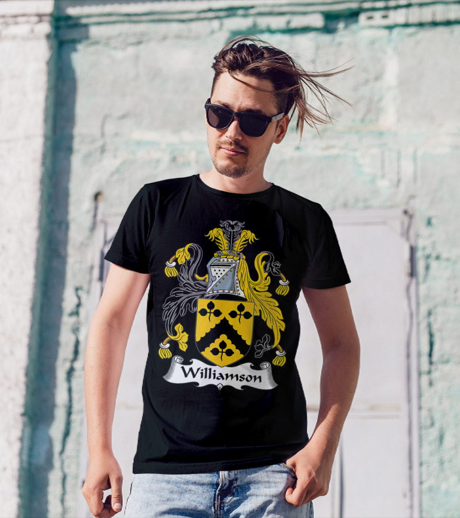 Williamson Family Crest Coat Of Arms Emblem T-Shirt