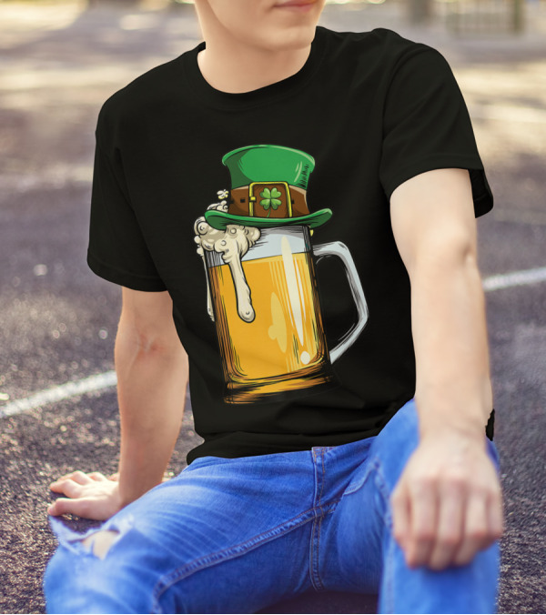 Leprechaun Hat Overflowing Beer Mug With Shamrock Foam T-Shirt