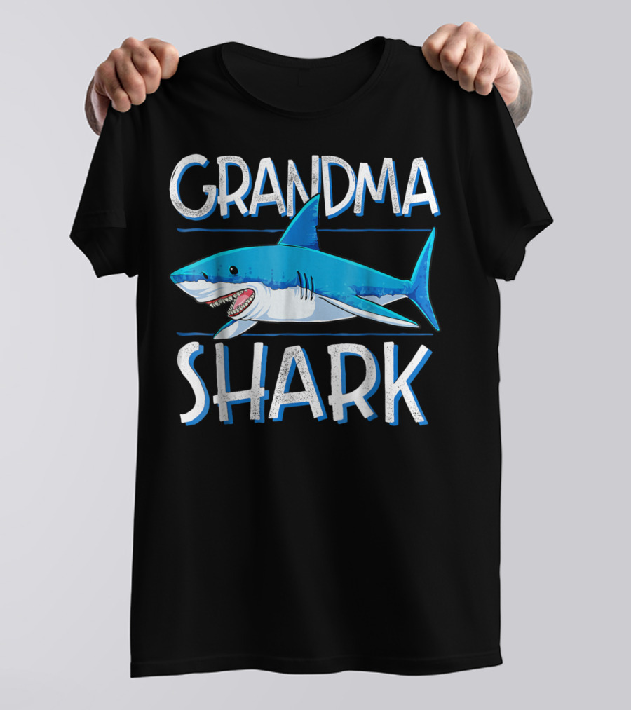 Grandma Shark Family Matching Women Jawsome Shark T-Shirt