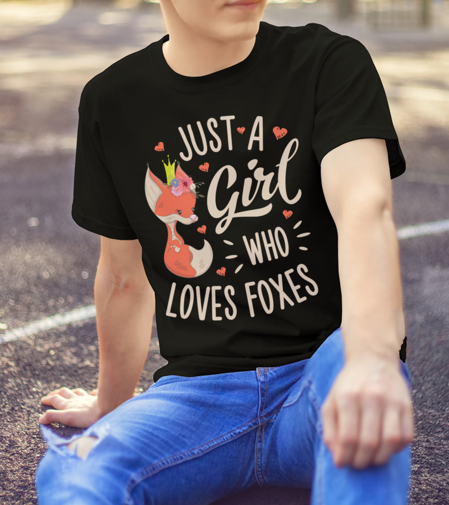 Just A Girl Who Loves Foxes Cute Fox Princess Hearts T-Shirt