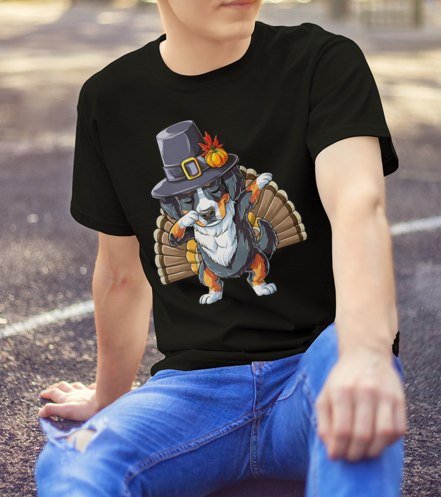 Thanksgiving Dabbing Bernese With Pilgrim Hat And Turkey Tail T-Shirt