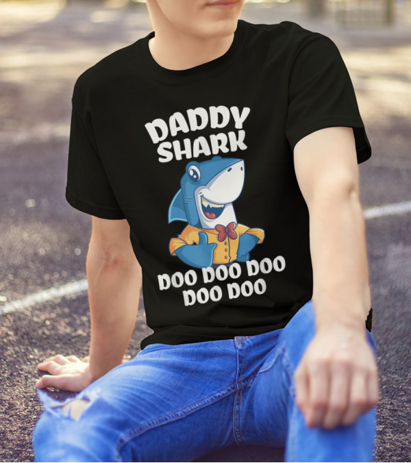 Daddy Shark Doo Doo Doo Doo Doo Fun For Dad T-Shirt