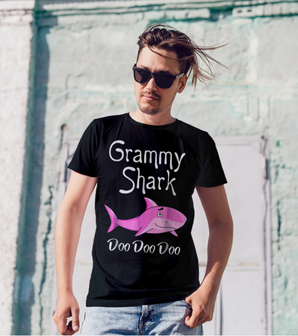 Grammy Shark Doo Doo Doo Cute Pink Cartoon T-Shirt