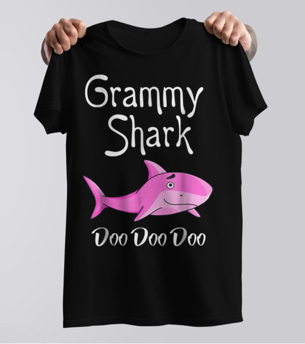 Grammy Shark Doo Doo Doo Cute Pink Cartoon T-Shirt