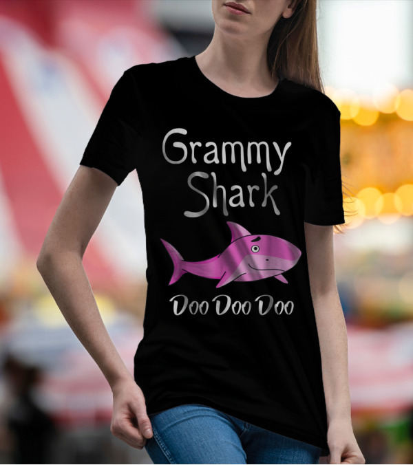 Grammy Shark Doo Doo Doo Cute Pink Cartoon T-Shirt
