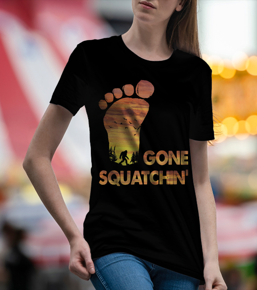 Bifoot Gone Squatchin Footprint Silhouette With Bigfoot And Mountain Sunset Scene T-Shirt