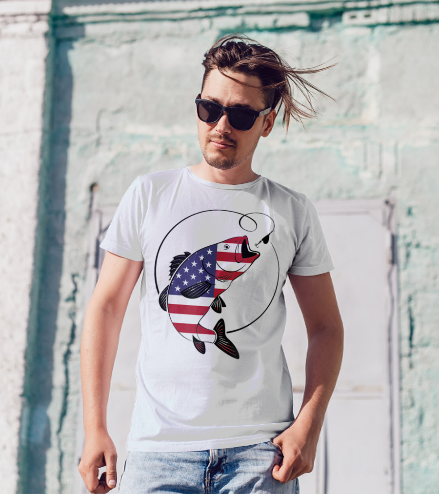 American Flag Fishing Vintage USA 4th Of July Patriotic Fish T-Shirt