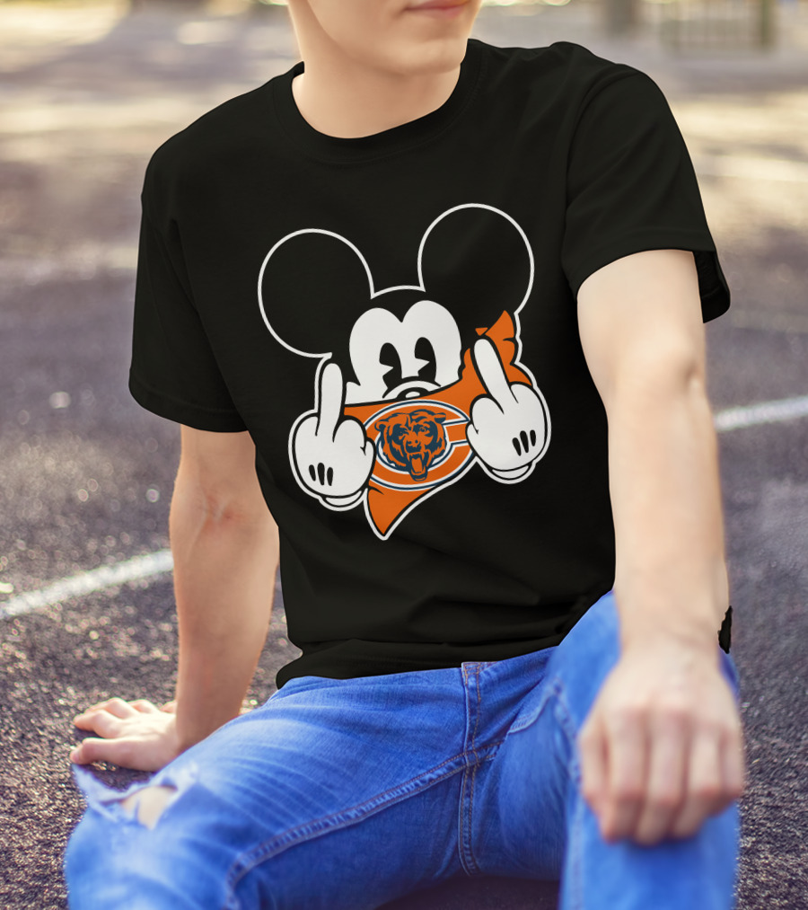 Mickey Mouse Chicago Bears Gesture T-Shirt
