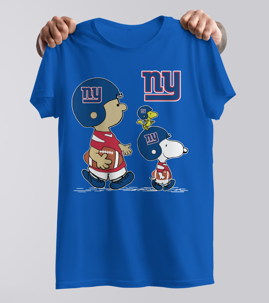 New York Giants Peanuts Snoopy Football T-Shirt