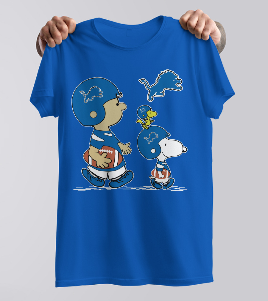 Lions Peanuts Snoopy Woodstock Football Helmet T-Shirt