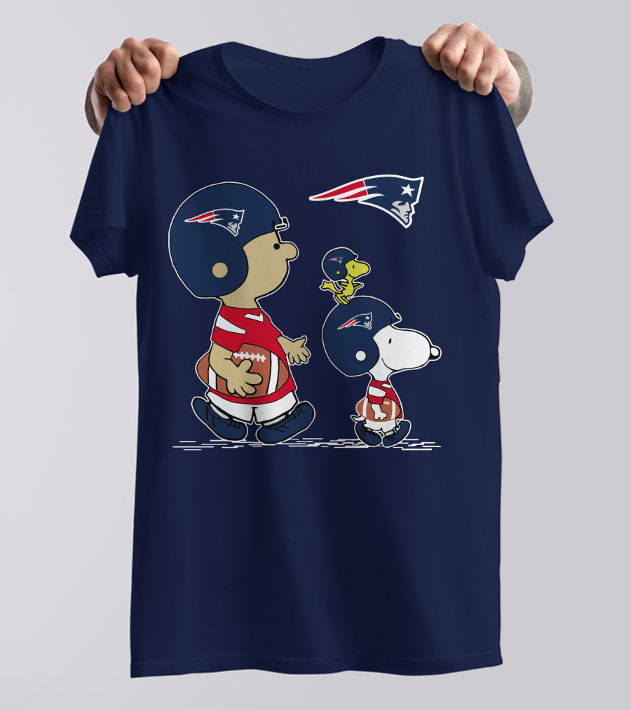 Patriots Snoopy Charlie Brown Football Peanuts T-Shirt