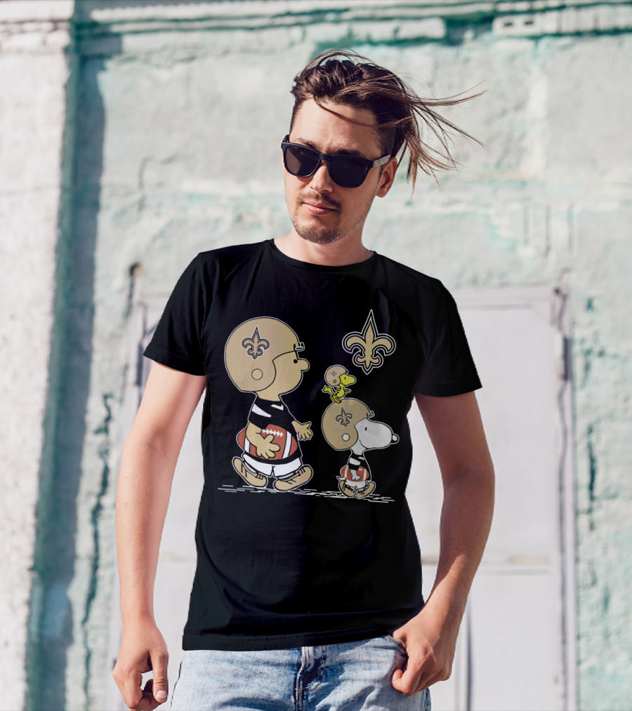 Saints Snoopy Peanuts Football Charlie Brown Woodstock Fleur-de-Lis T-Shirt