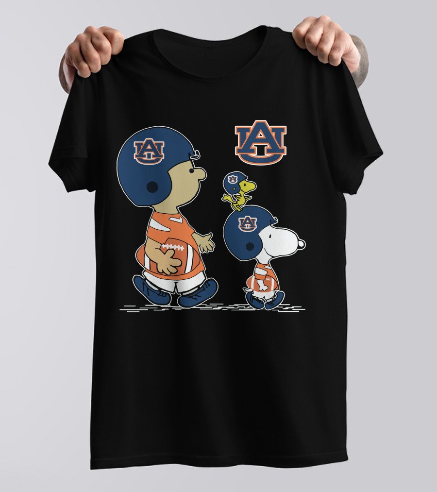 Auburn Tigers Snoopy And Woodstock Football Helmets Peanuts Collaboration T-Shirt