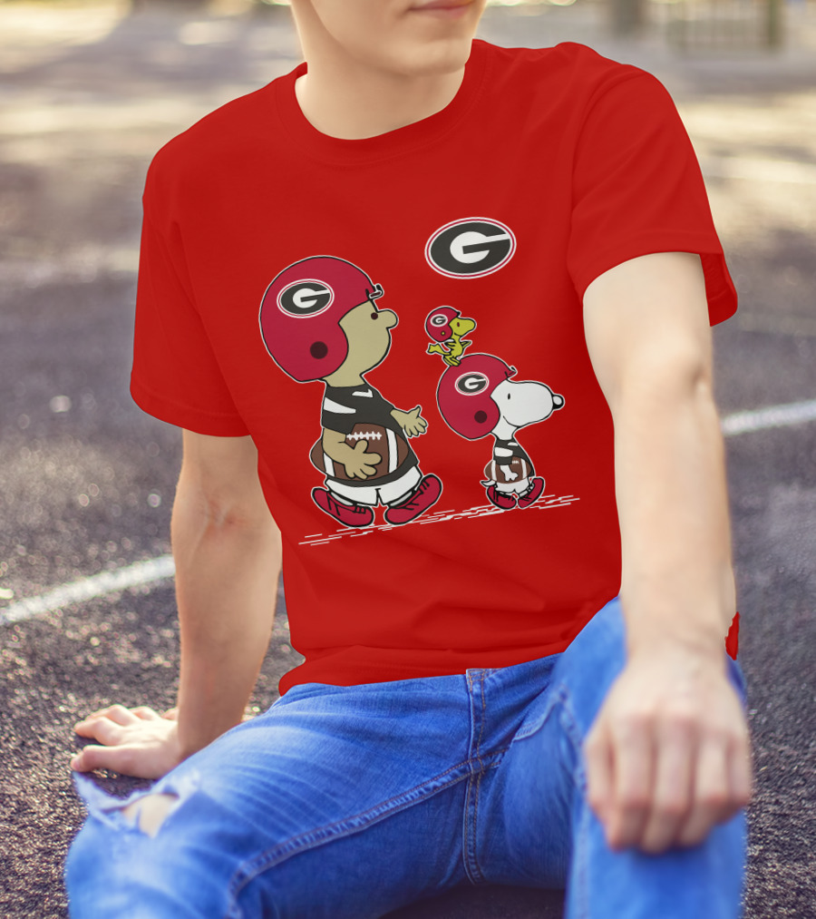Georgia Bulldogs Snoopy And Woodstock Football Helmets T-Shirt